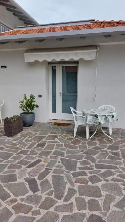 Sam&Sun Lägenhet Torbole Sul Garda Exteriör bild